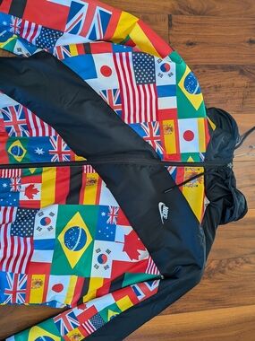 Nike Black Mesh Hoodie with Multicolor Striped Lining